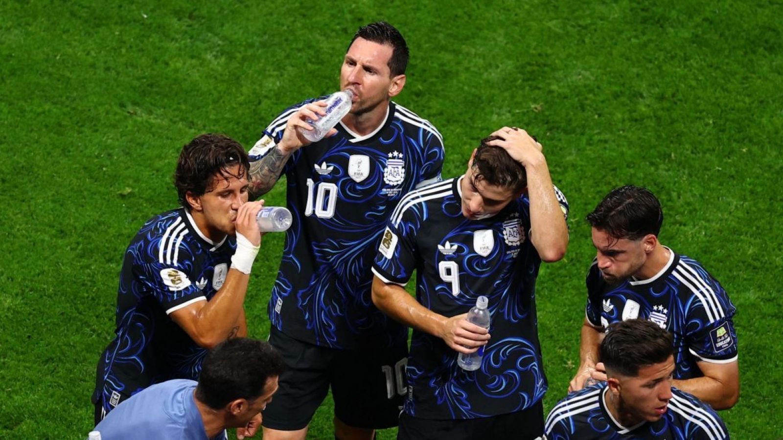 ¿Debut y despedida? FIFA deja en suspenso el "minuto de hidratación"
