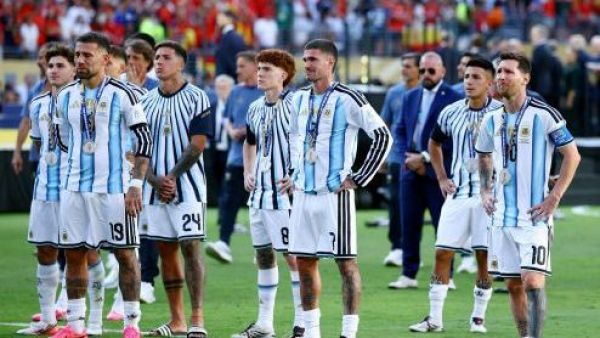 "Delincuentes": Medio británico destroza a Argentina y a Messi tras perder la final del Mundial 2026
