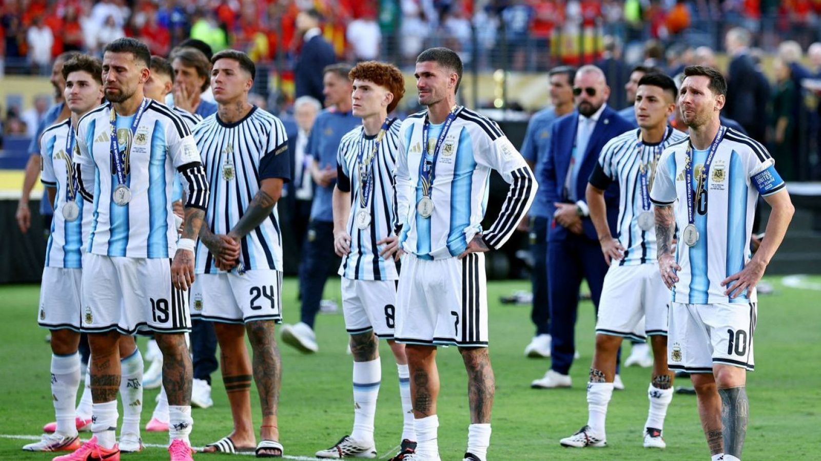 "Delincuentes": Medio británico destroza a Argentina y a Messi tras perder la final del Mundial 2026
