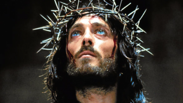Robert Powell reveló secretos detrás de "Jesús de Nazaret"

