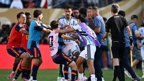 FIFA anuncia que investigará pelea que se produjo tras la final del Mundial
