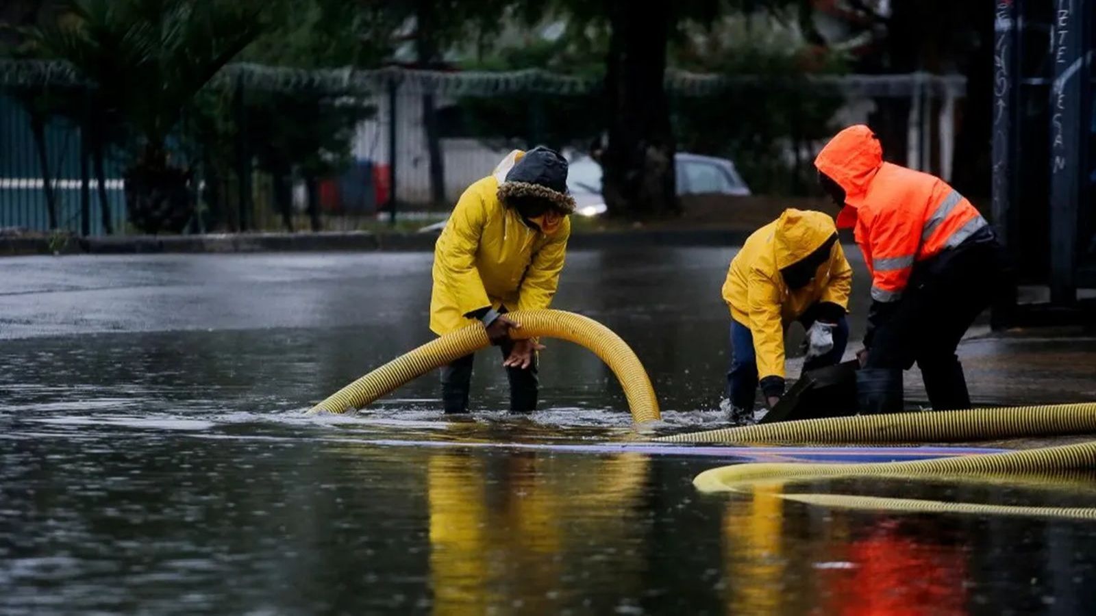 <p>Gobierno declara Zona Afectada por Catástrofe en 10 regiones tras sistema frontal</p>
