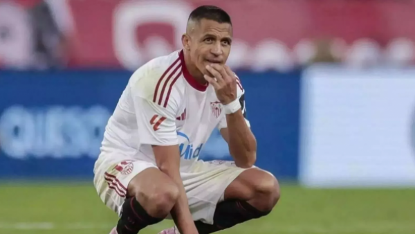 "Curioso que aparezca": Referentes de la U destrozan la ilusión de la llegada de Alexis y apuntan a Azul Azul
