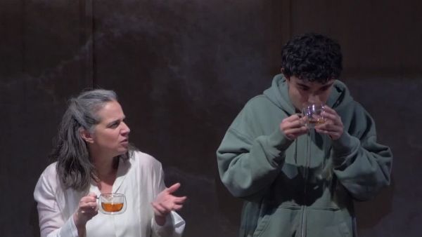 "Inter Alia": el thriller psicológico que conquistó Londres llega a Chile
