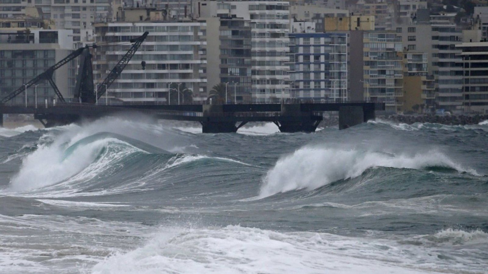 <p>¿Qué es un meteotsunami y por qué podría volver a ocurrir en las costas de Chile?</p>
