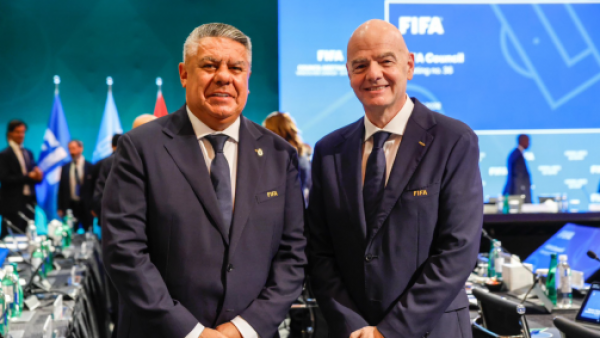 "Un nuevo resultado importante para el fútbol argentino": Infantino envía carta a Claudio "Chiqui" Tapia