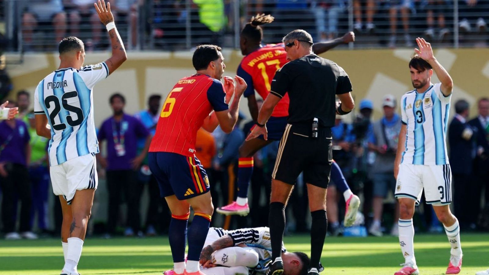 "Histórica carrera": Protagonizó la final del Mundial 2026 y anunció su retiro del fútbol
