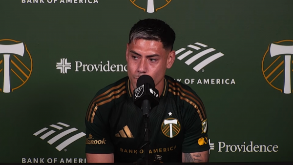 Felipe Mora: "Los voy a extrañar mucho; ayer me despedí y terminamos llorando todos"
