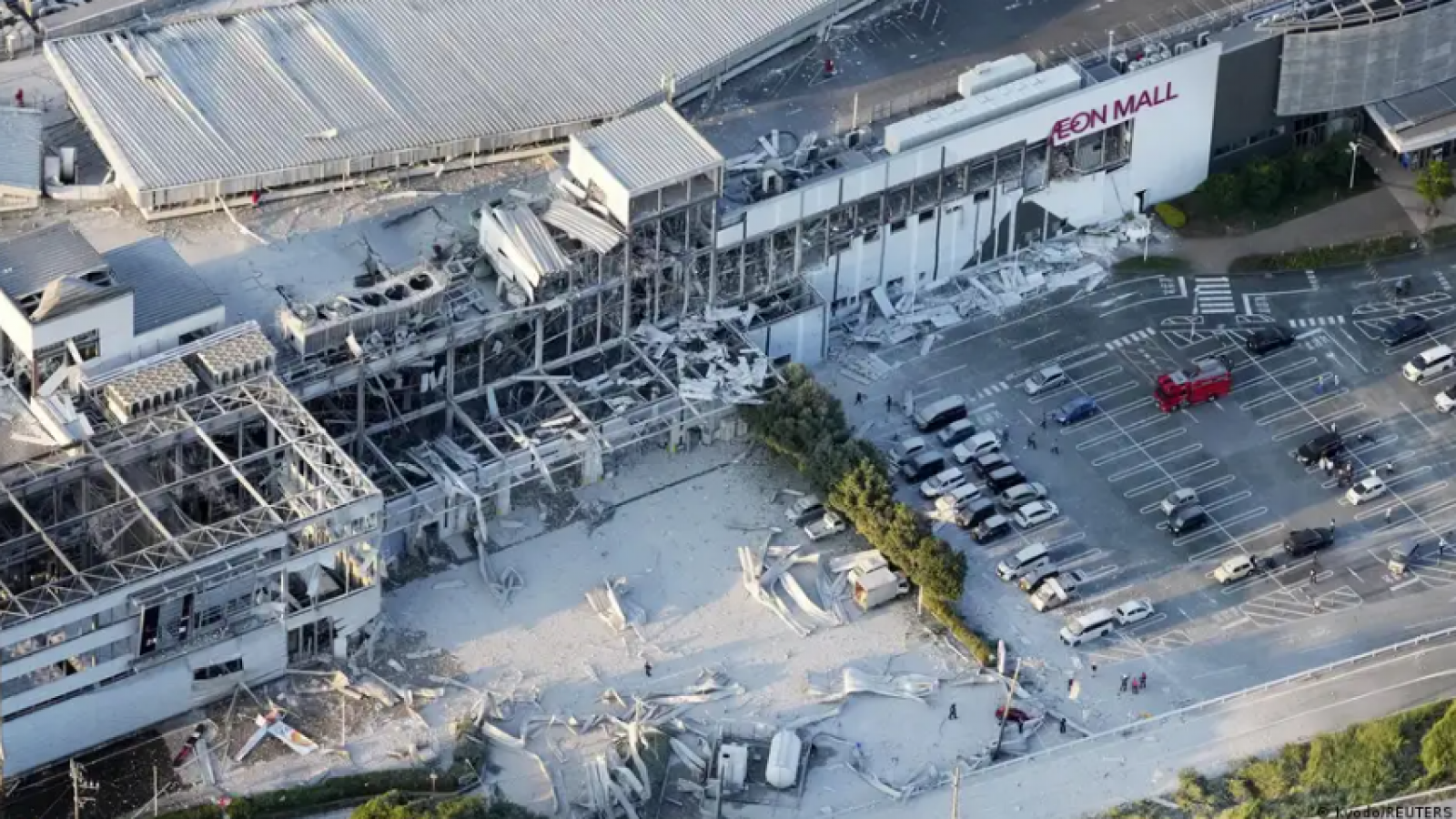 Sismo en Japón: personas atrapadas en centro comercial
