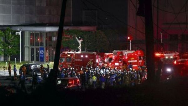 <p>Al menos dos personas mueren en terremoto en el sur de Japón</p>Al menos dos personas mueren en terremoto en el sur de Japón
