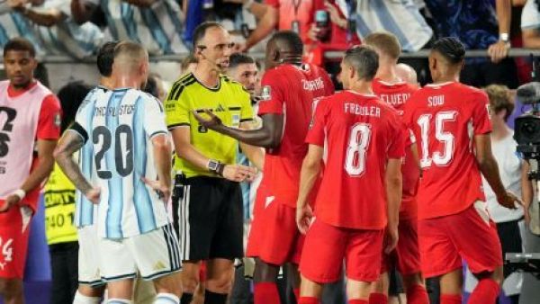 "No puede revisarse ni modificarse": Confirman "ayuda" arbitral que benefició a Argentina en el Mundial 2026

