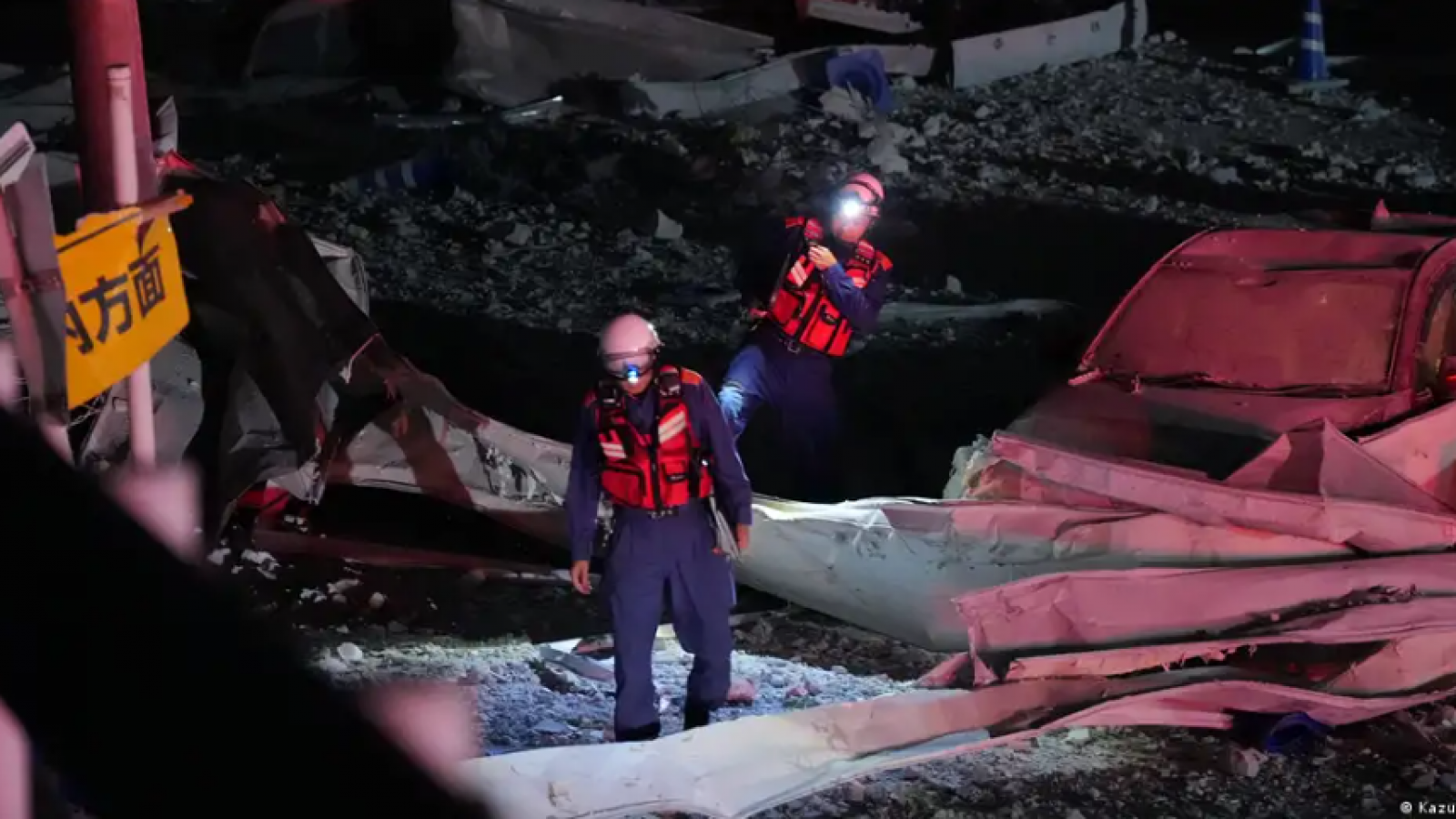 Registran 13 muertos tras sismo de magnitud 7,1 en Japón
