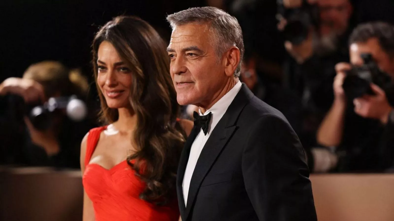George Clooney y su esposa huyen de su lujosa residencia en Francia a causa de los incendios forestales