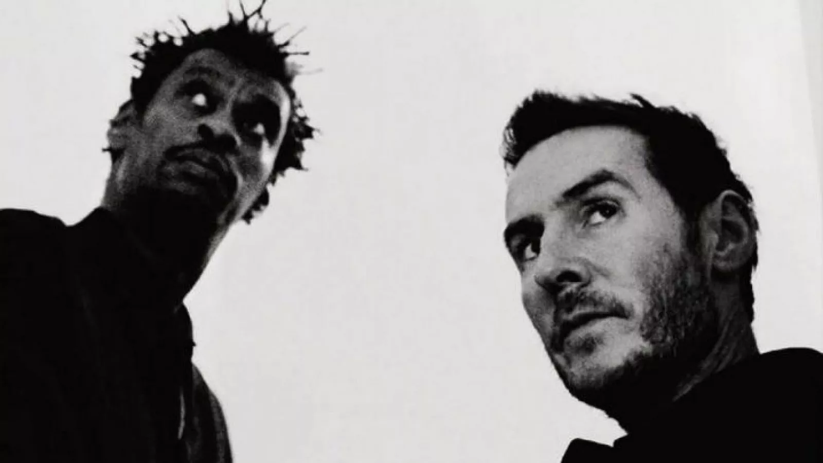 Prohíben a Massive Attack volver a actuar en Singapur por mostrar bandera palestina en un concierto