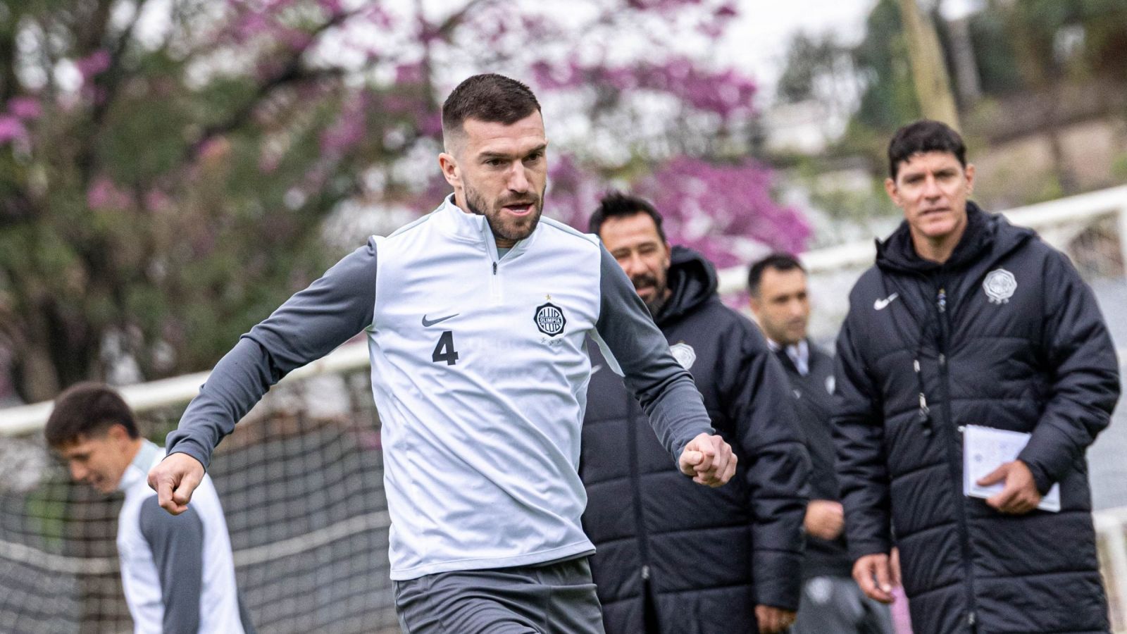 De Nueva Zelanda a Paraguay: Tim Payne debutó con Olimpia marcando un gol a los 13 minutos
