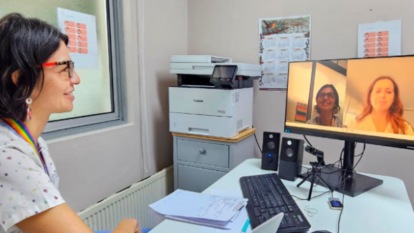 Menopausia: así puedes acceder a atención ginecológica por telemedicina desde tu CESFAM
