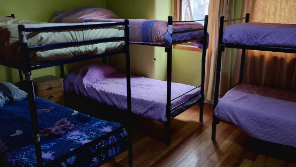 <p>Habilitan nuevo albergue para personas en situación de calle en la comuna de Santiago</p>Habilitan nuevo albergue para personas en situación de calle en la comuna de Santiago

