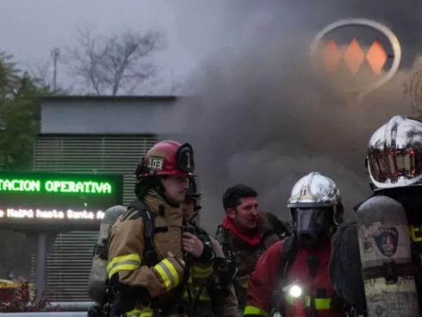 Tras incendio en un tren: Metro reabrirá la estación Santa Isabel de Línea 5