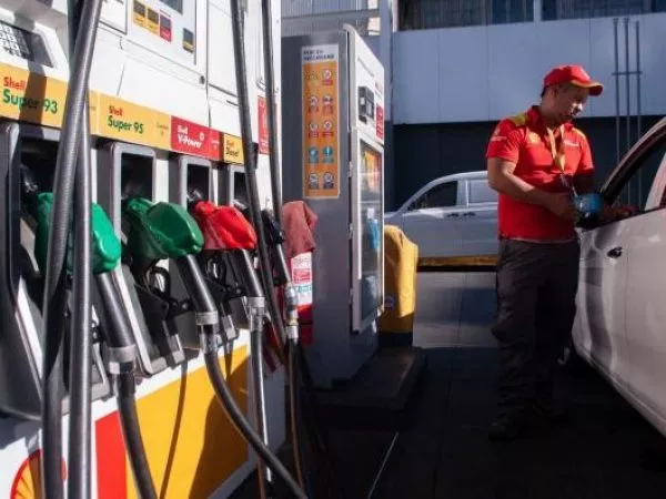 Gobierno entrega bono de $100 mil para combustible: estos son los vehículos que pueden acceder