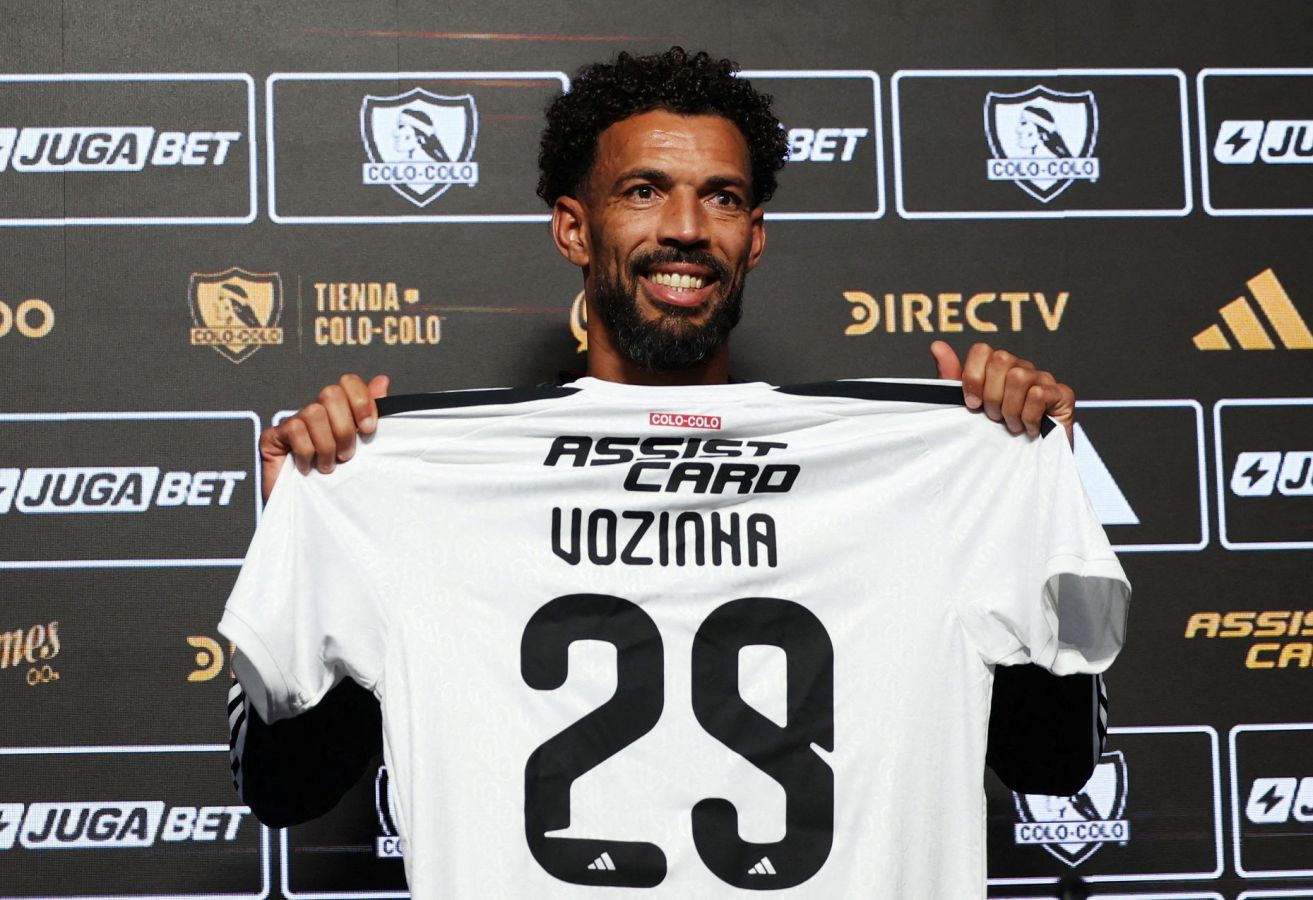 Los tres ídolos del fútbol chileno que Vozinha destacó en su presentación
