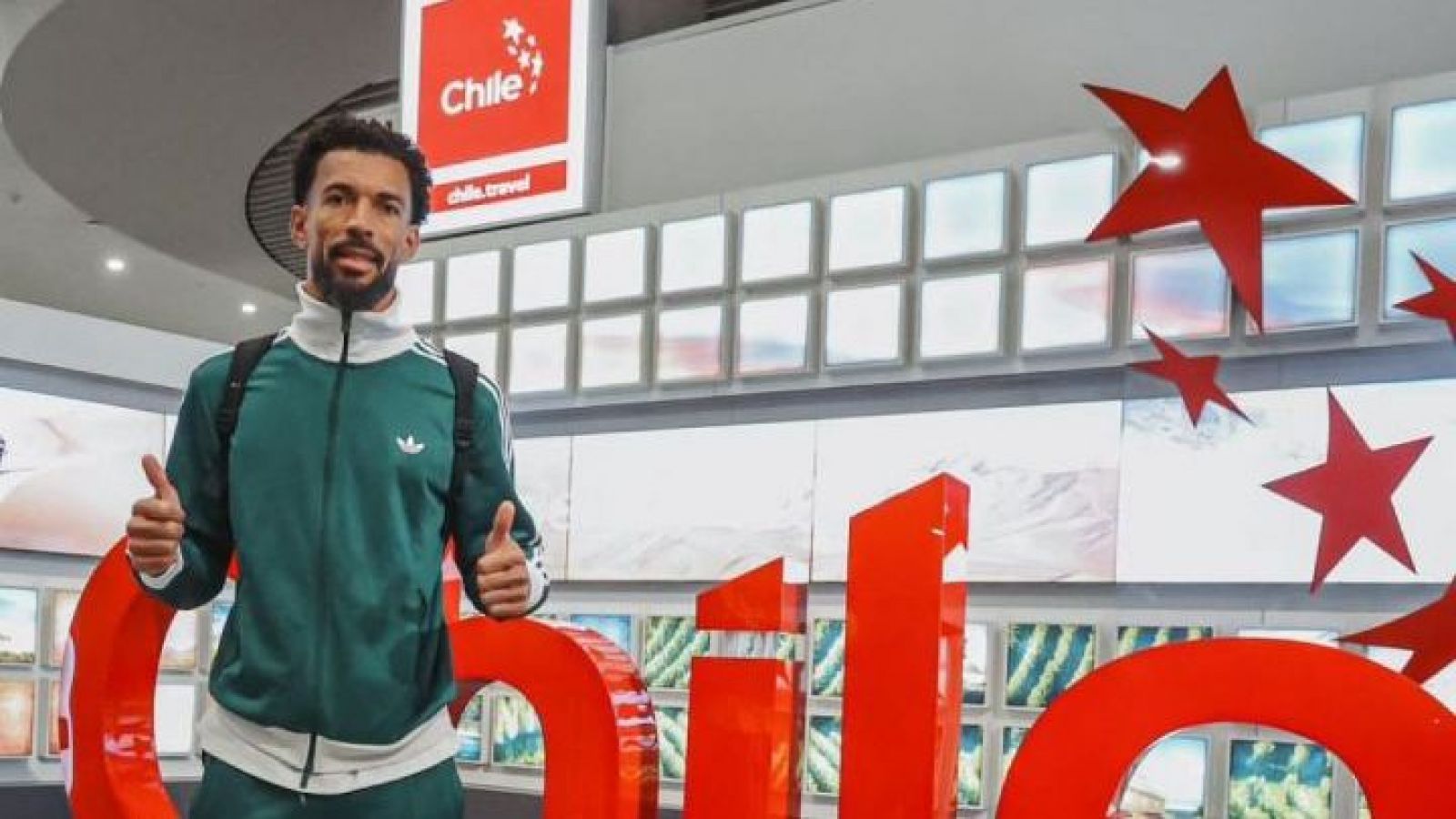 <p>La publicación de Vozinha tras su llegada a Colo Colo</p>
