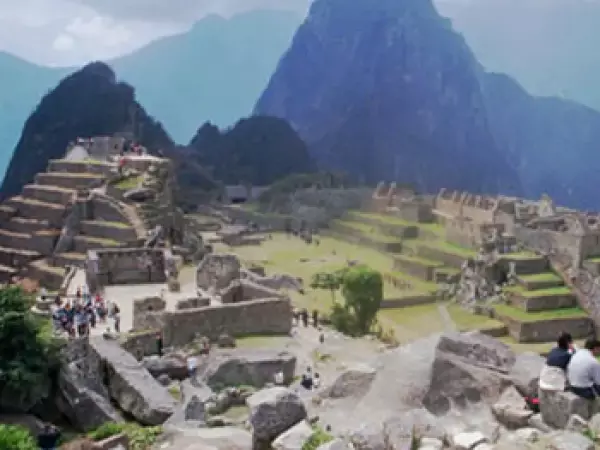 Incendio en Machu Picchu afecta 1,5 hectáreas de bosque