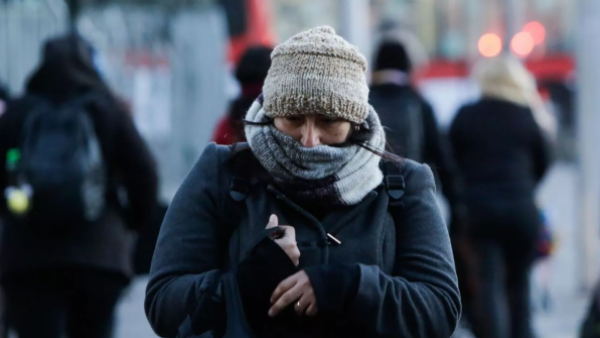 <p>Advierten brusca baja de temperaturas en Santiago: incluso podría caer aguanieve este fin de semana</p>Advierten brusca baja de temperaturas en Santiago: incluso podría caer aguanieve este fin de semana
