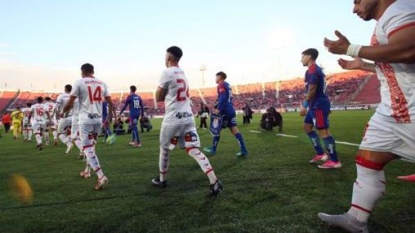 Escándalo en el fútbol chileno: "El futbolista fue desvinculado tras protagonizar un acto de indisciplina"
