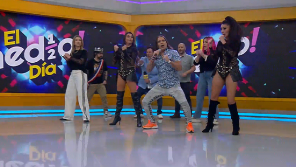 ¡Charly Sosa y el éxitos del grupo "Chocolate" en "El Medio Día"!
