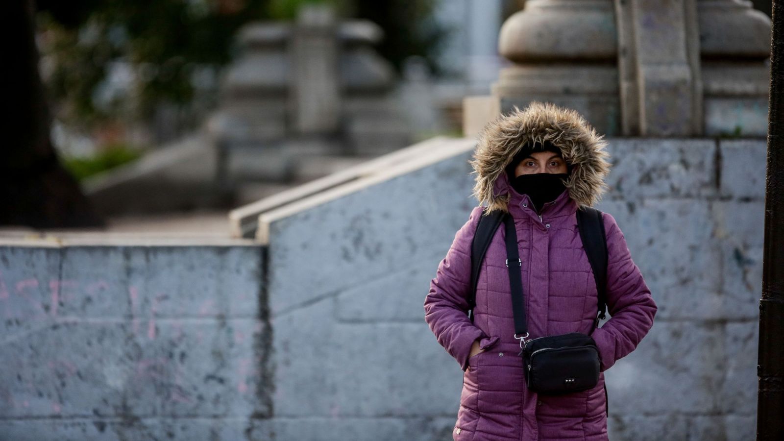 ¡Santiago se congela! Aire polar traerá temperaturas bajo cero y posible aguanieve
