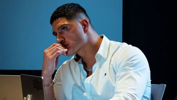 Sammis Reyes iniciar tour por Chile para presentar su primer libro: Planea encuentros con fans por $39.990
