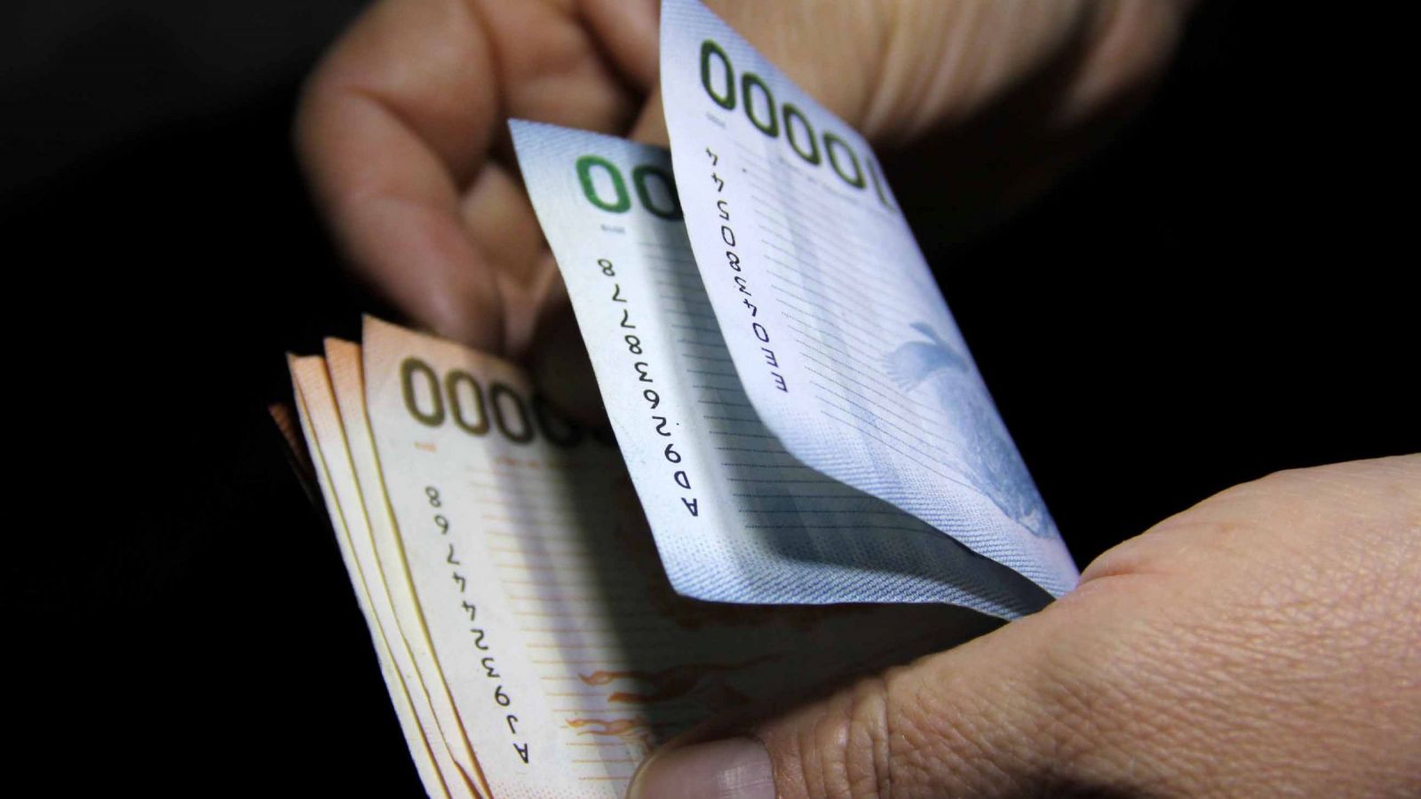 Insólito error bancario: Recibió $154 millones por equivocación, no devolvió el dinero y ahora enfrenta una querella
