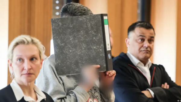 <p>Investigan a enfermero alemán condenado por 121 muertes más</p>Investigan a enfermero alemán condenado por 121 muertes más
