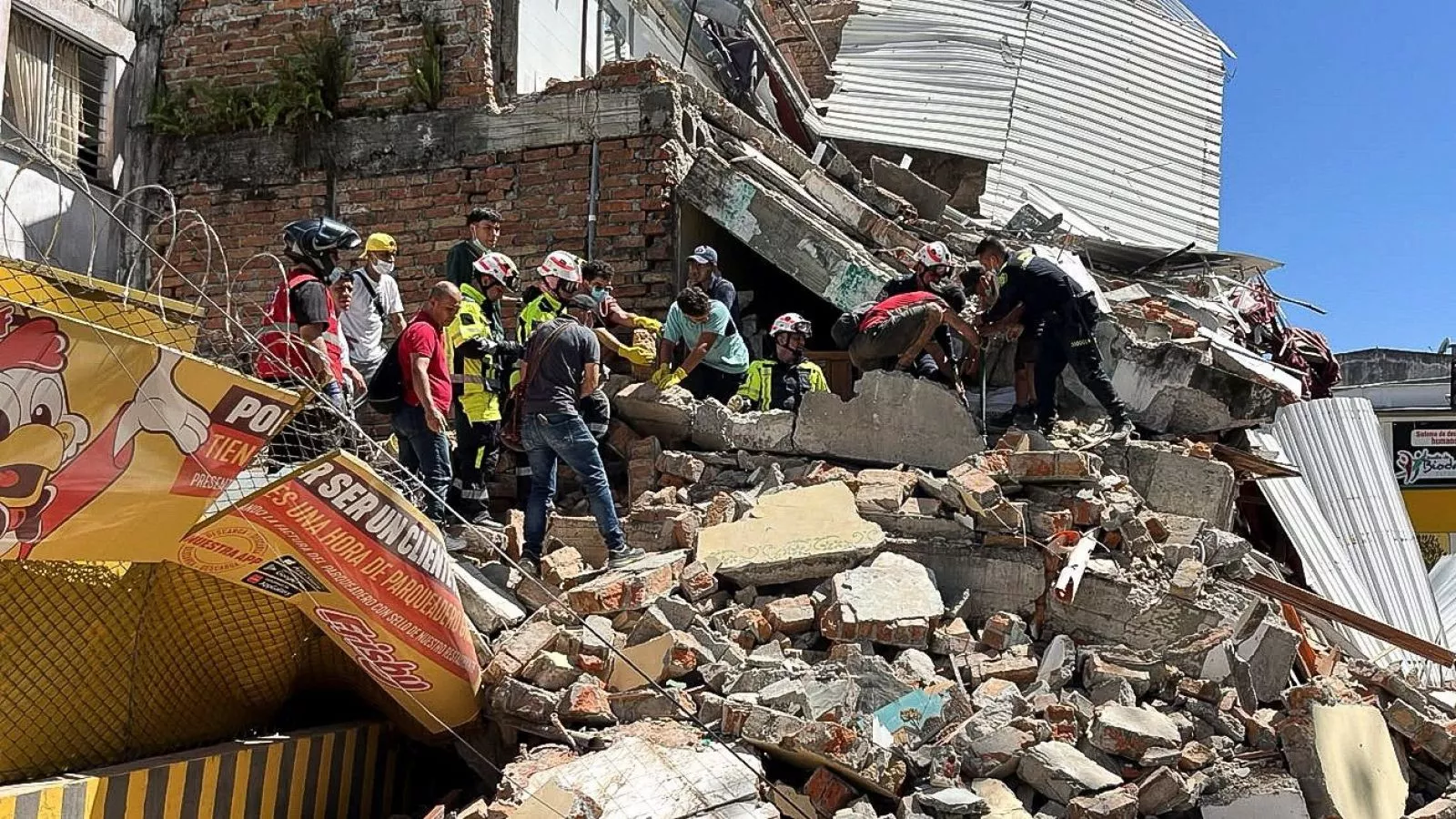 Terremoto en Colombia eleva a 77 el número de fallecidos tras sismo 7,4