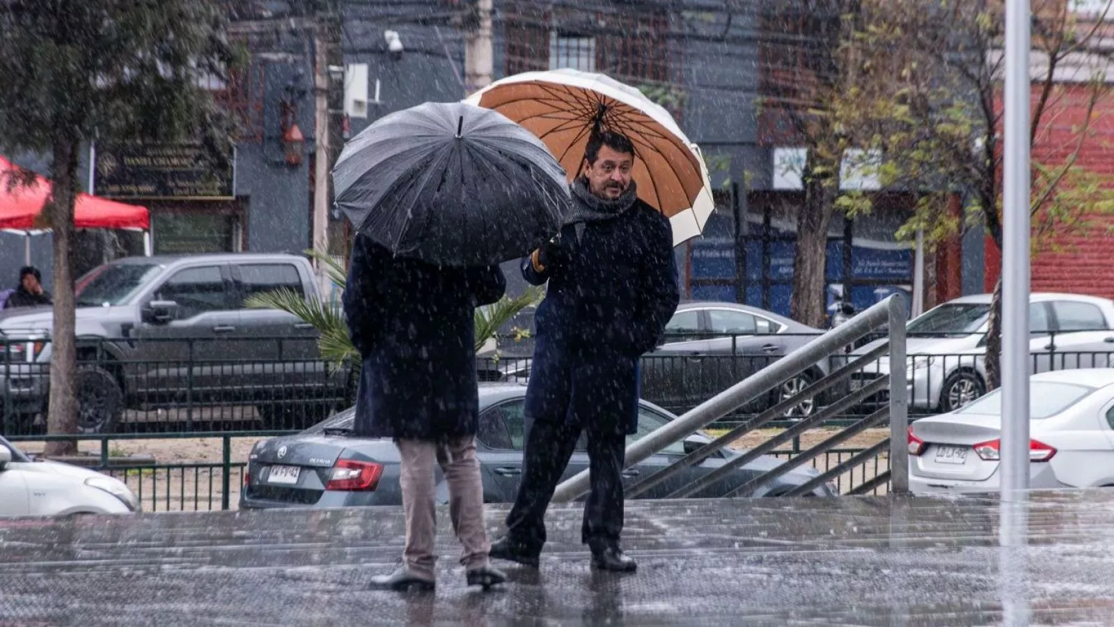 Nuevo sistema frontal se acerca a la zona central: ¿cuándo lloverá en Santiago y Valparaíso?