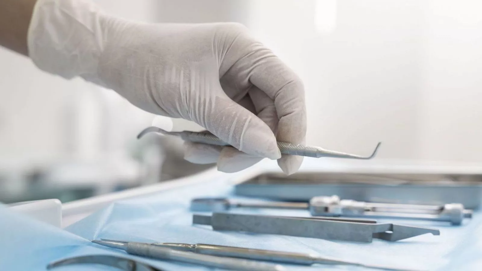 Justicia condena a clínica dental a pagar $15 millones tras extraer una muela por error