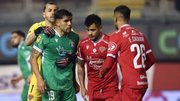 Audax Italiano y Ñublense empataron a punta de penales: así quedó la tabla de posiciones del Campeonato Nacional
