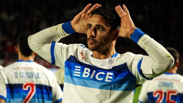 Fernando Zampedri salva a Universidad Católica en La Plata y deja todo el suspenso para la revancha
