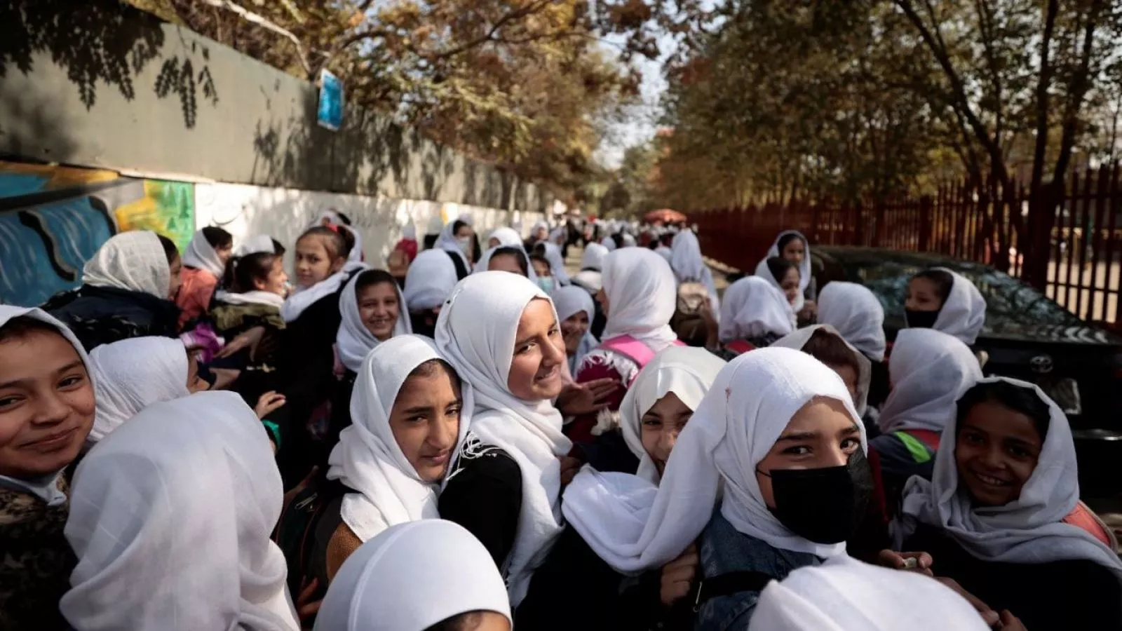 Talibanes han impedido que unas 2,4 millones de niñas afganas asistan al colegio desde 2021