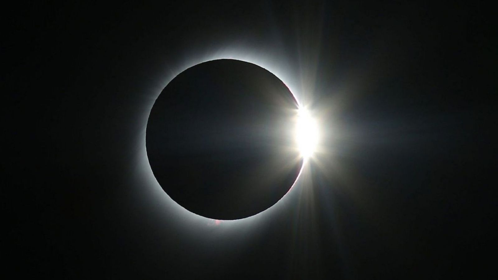 <p>Por TVN: Sigue EN VIVO y ONLINE el eclipse solar total 2026</p>
