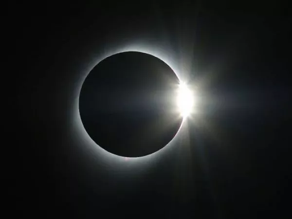 Por TVN: Sigue EN VIVO y ONLINE el eclipse solar total 2026