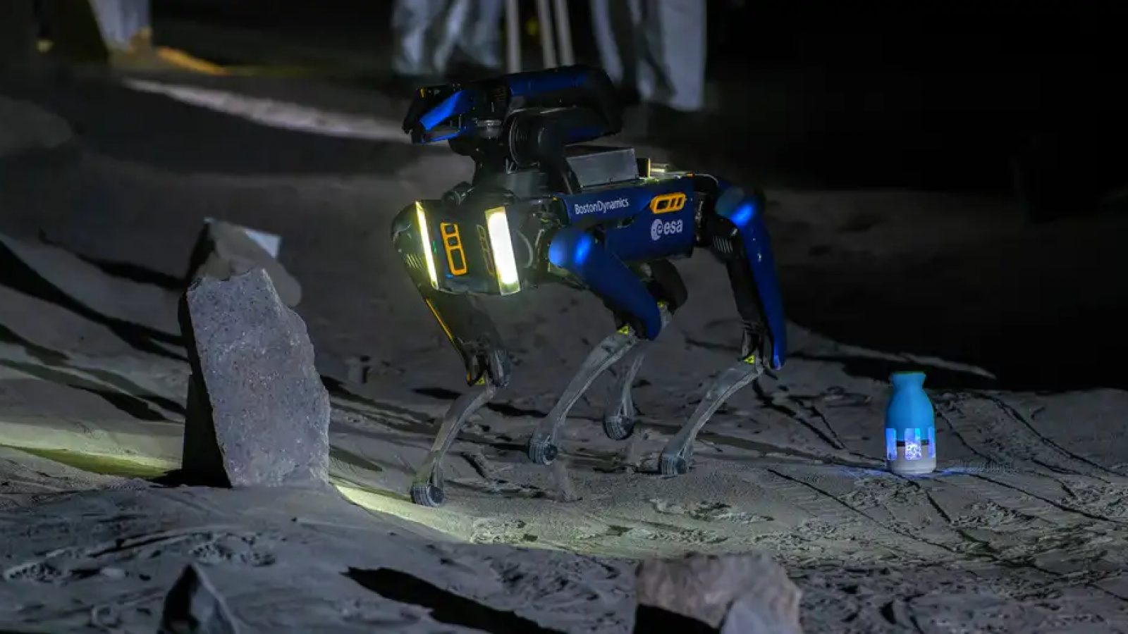 <p>China enviará perros robot a la Luna para su base de 2035</p>
