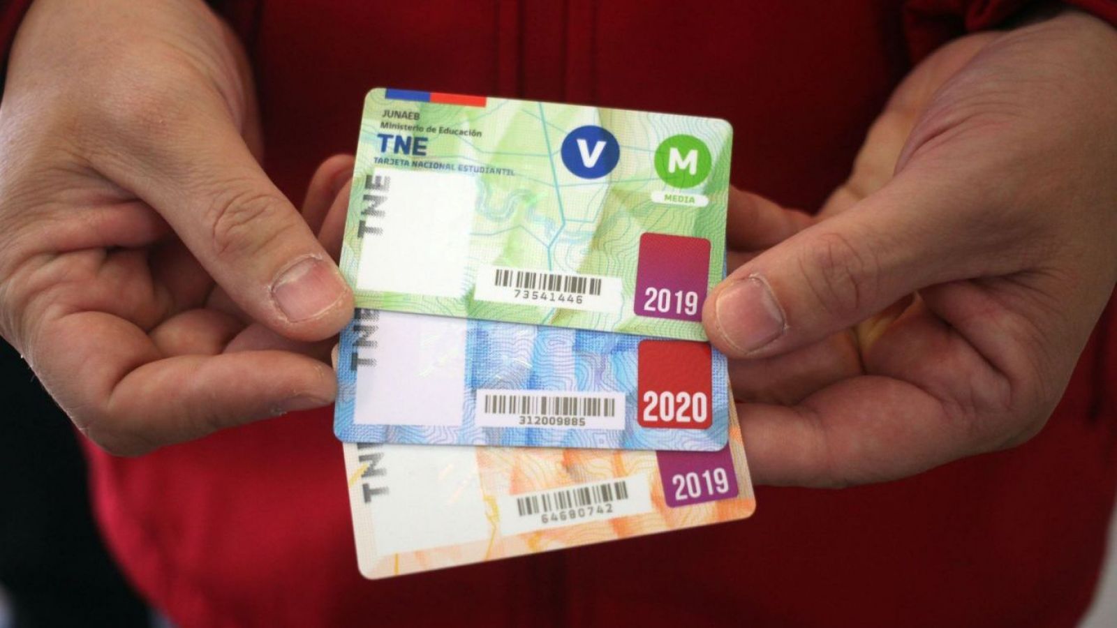 <p>“Se va a acabar el plástico”: Junaeb anuncia digitalización gradual de la TNE</p>
