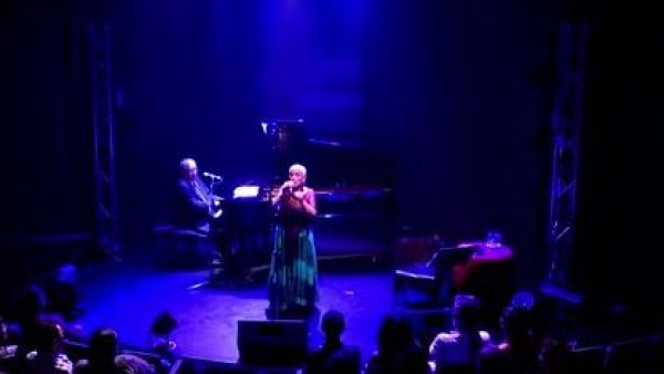 Romance y bohemia se toman el Teatro Nescafé de las Artes con el Festival Internacional del Bolero
