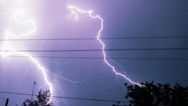 <p>Emiten aviso por probables tormentas eléctricas y fuertes rachas de viento</p>Emiten aviso por probables tormentas eléctricas y fuertes rachas de viento
