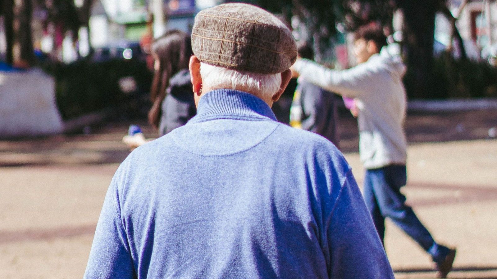 Conmoción en Gales: Hombre de 102 años murió tras presunto empujón en un pub
