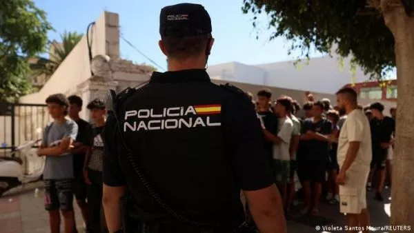 Las autoridades han aconsejado a la población que mantenga la calma y evite entrar y salir de edificios.
