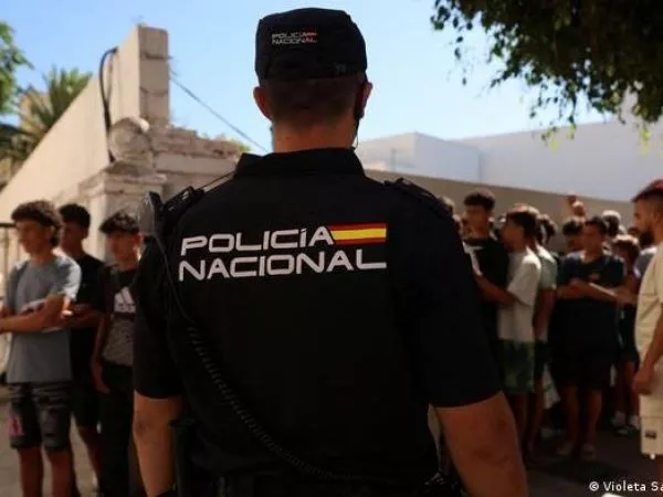 Las autoridades han aconsejado a la población que mantenga la calma y evite entrar y salir de edificios.