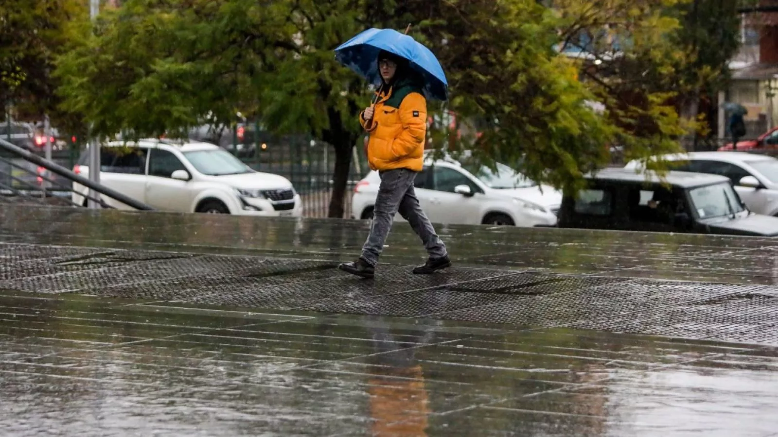 Lluvias inusuales azotarán el norte de Chile: advierten activación de quebradas y barro