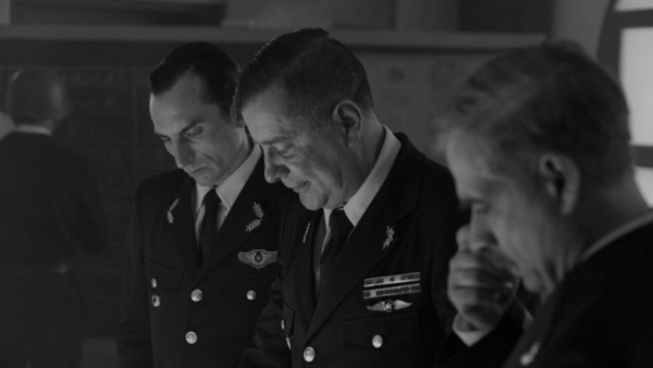 "Hangar Rojo" revela su tráiler y fija estreno en cines